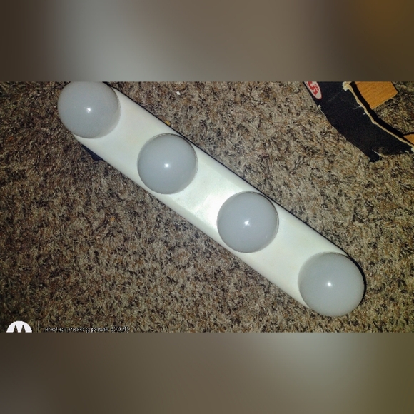 Hollywood Vanity LED Light 4 Bulbs12x2.5x2.75 Inches - Picture 2 of 6